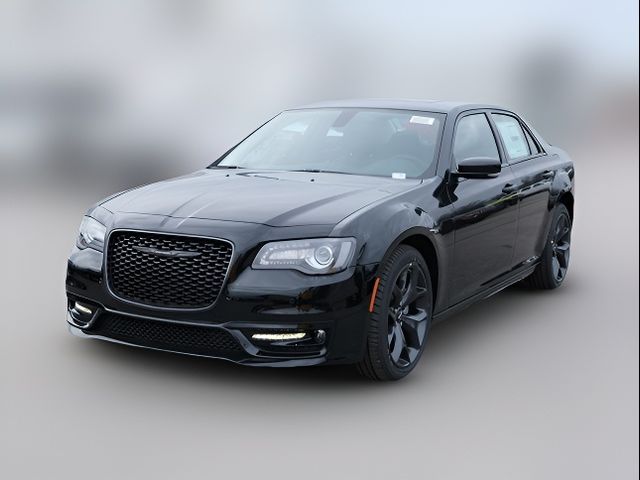 2023 Chrysler 300 Touring L