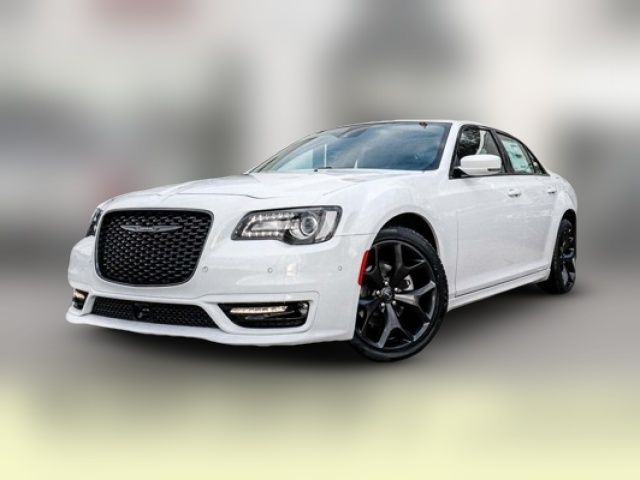 2023 Chrysler 300 Touring L