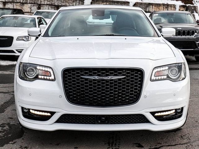 2023 Chrysler 300 Touring L