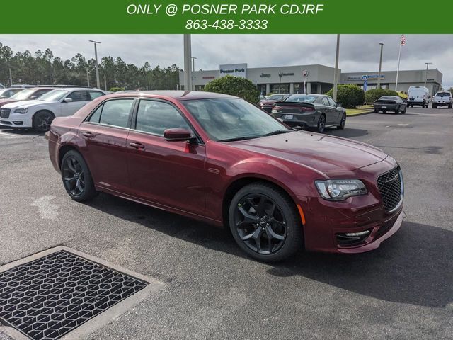 2023 Chrysler 300 Touring L