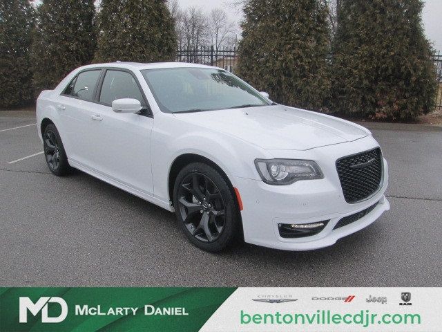 2023 Chrysler 300 Touring L