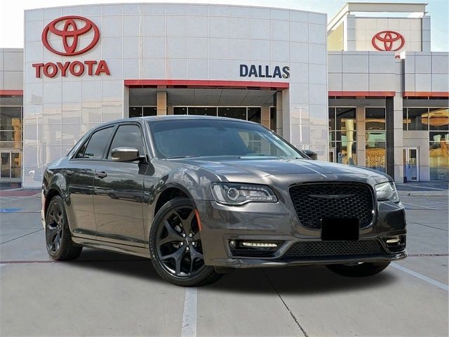 2023 Chrysler 300 Touring L