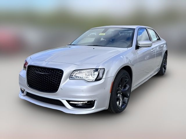 2023 Chrysler 300 Touring L