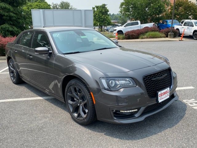 2023 Chrysler 300 Touring L