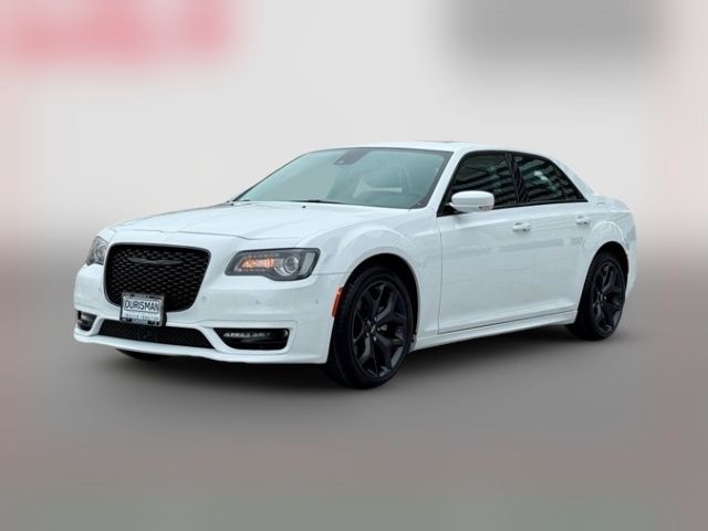 2023 Chrysler 300 Touring L