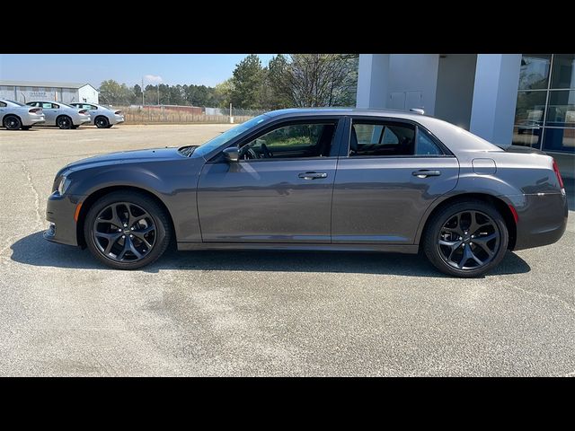 2023 Chrysler 300 Touring L