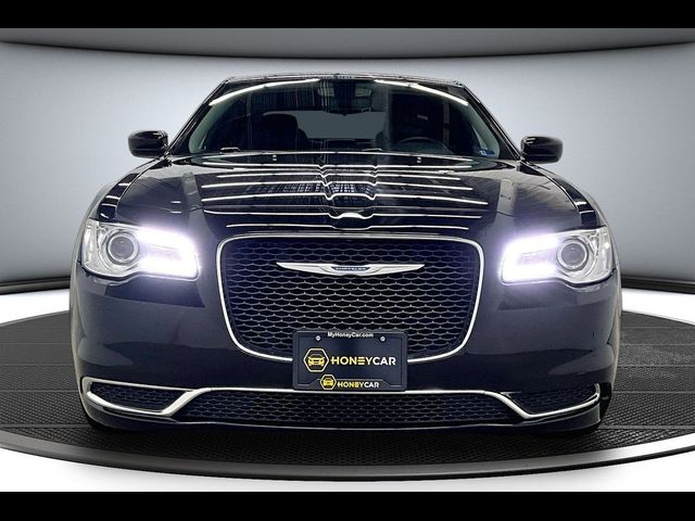 2023 Chrysler 300 Touring