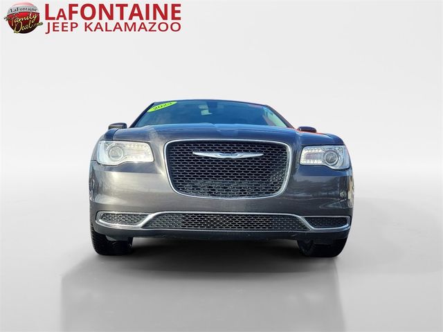 2023 Chrysler 300 Touring