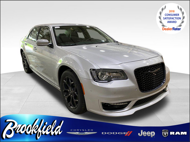 2023 Chrysler 300 Touring L