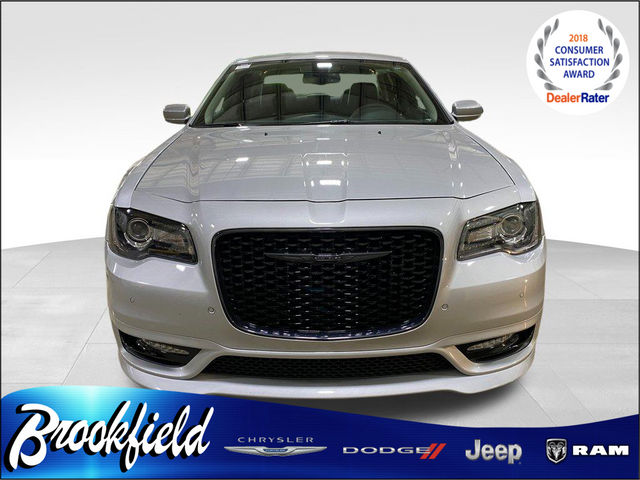 2023 Chrysler 300 Touring L