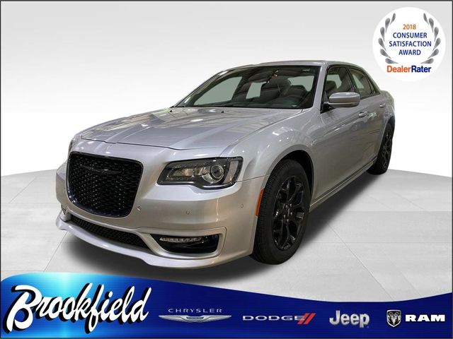 2023 Chrysler 300 Touring L