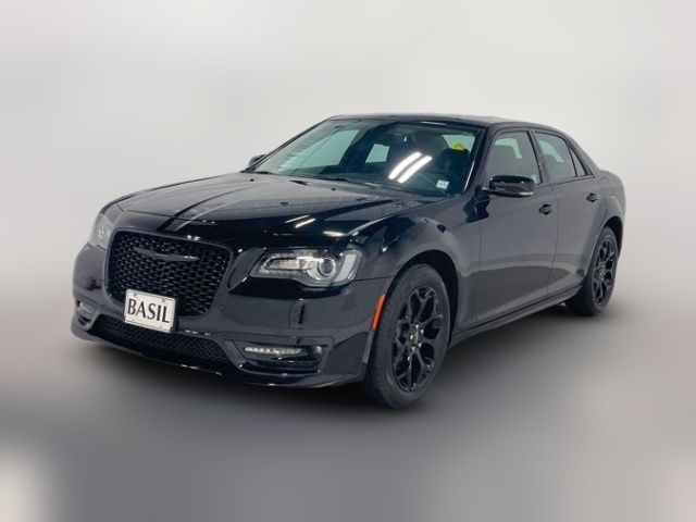 2023 Chrysler 300 Touring L