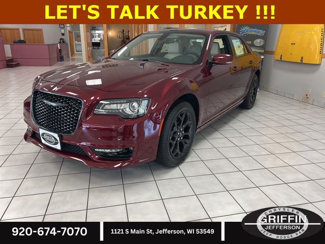 2023 Chrysler 300 Touring L