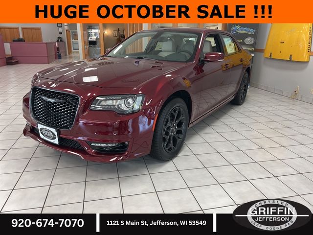 2023 Chrysler 300 Touring L