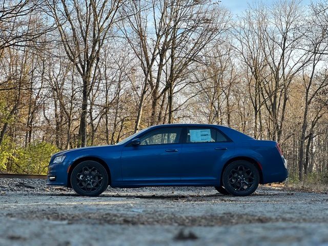 2023 Chrysler 300 Touring L