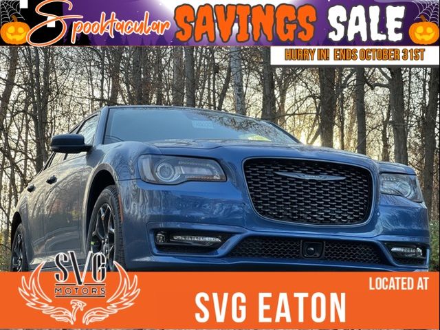 2023 Chrysler 300 Touring L