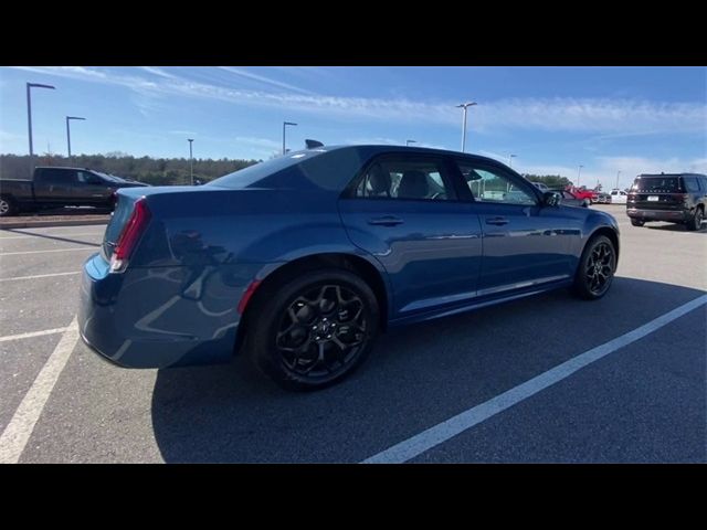 2023 Chrysler 300 Touring L