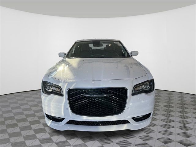 2023 Chrysler 300 Touring L