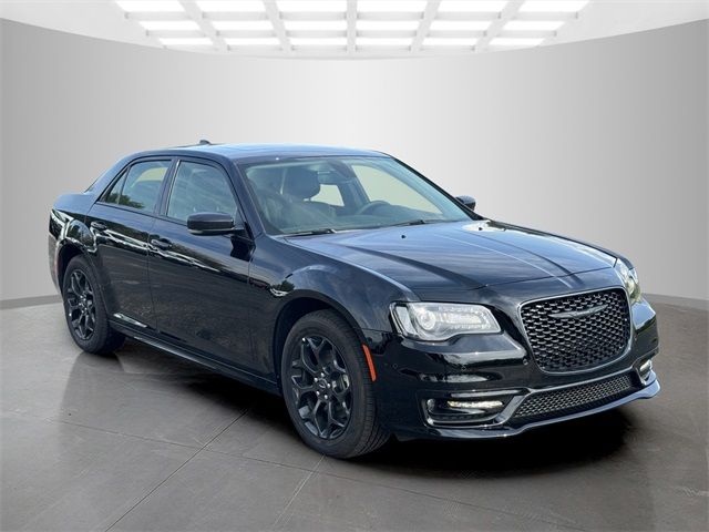 2023 Chrysler 300 Touring L