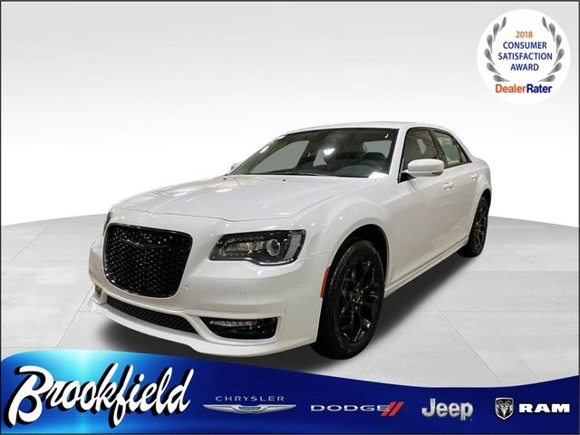 2023 Chrysler 300 Touring L