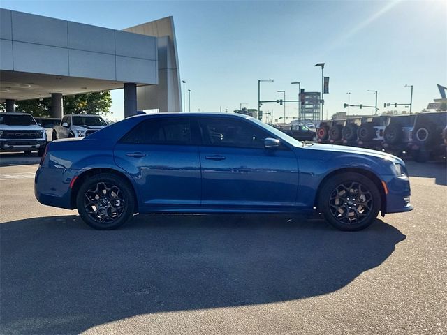 2023 Chrysler 300 Touring L