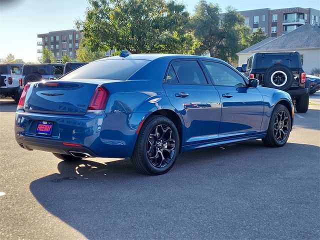 2023 Chrysler 300 Touring L