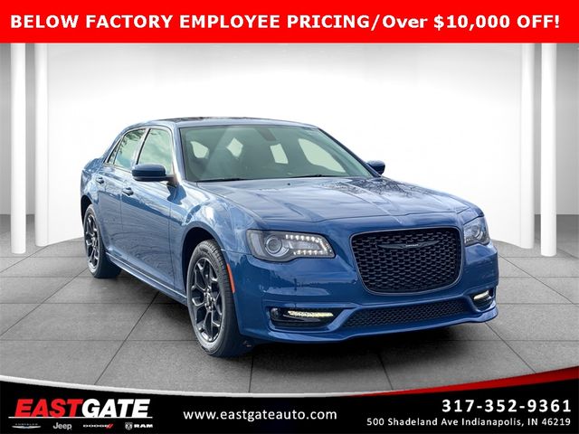 2023 Chrysler 300 Touring L