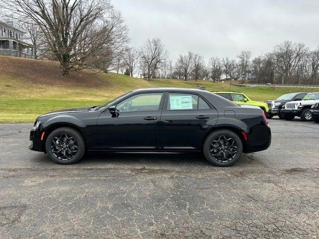 2023 Chrysler 300 Touring L