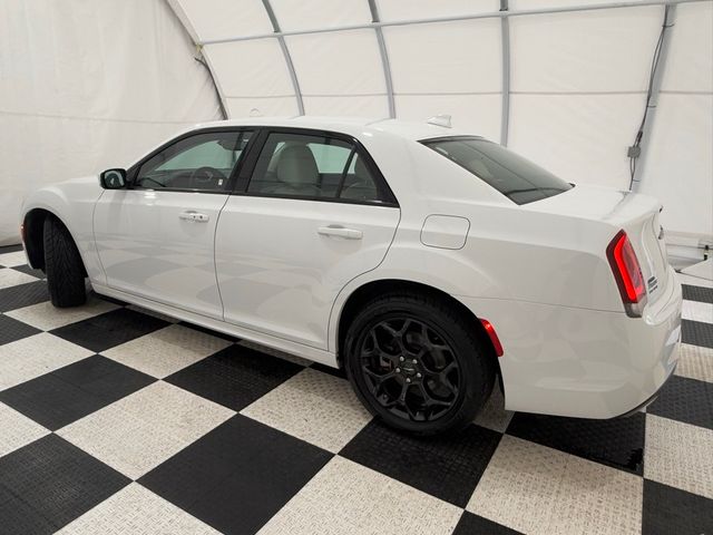 2023 Chrysler 300 300 Touring L