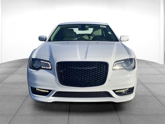 2023 Chrysler 300 Touring L