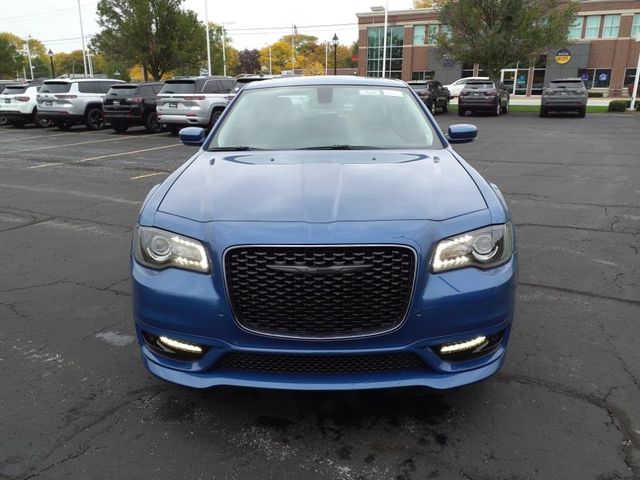 2023 Chrysler 300 Touring L