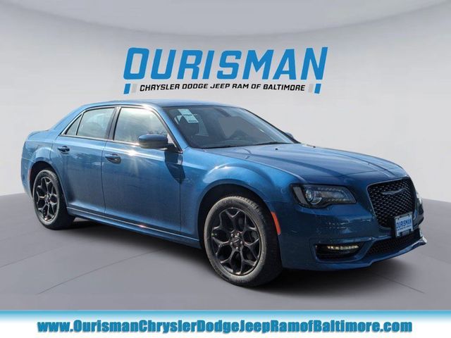 2023 Chrysler 300 Touring L