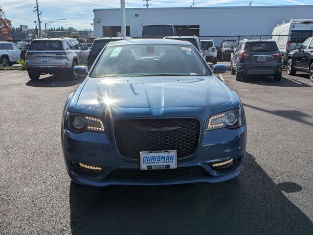 2023 Chrysler 300 Touring L