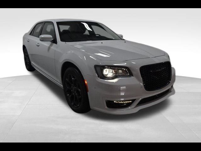2023 Chrysler 300 Touring L
