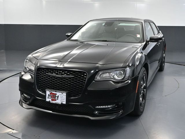 2023 Chrysler 300 Touring L