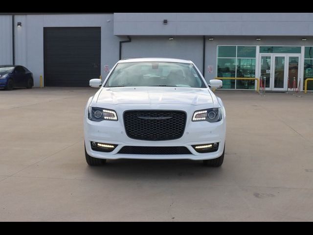 2023 Chrysler 300 Touring L