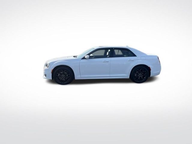 2023 Chrysler 300 Touring L