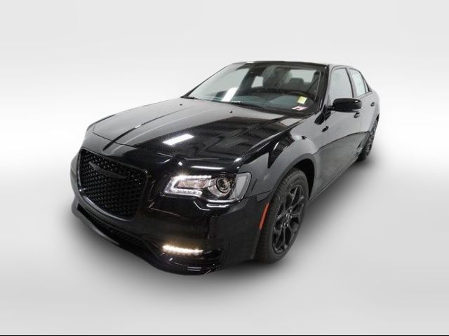 2023 Chrysler 300 Touring L