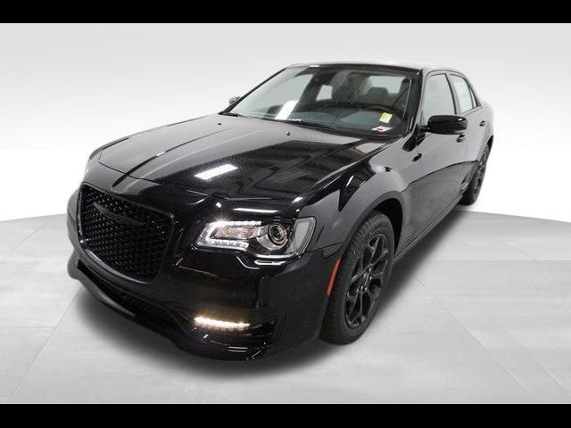 2023 Chrysler 300 Touring L