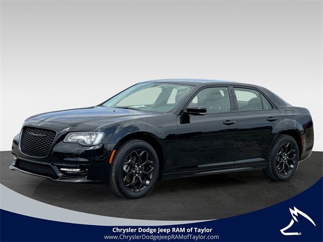 2023 Chrysler 300 Touring L