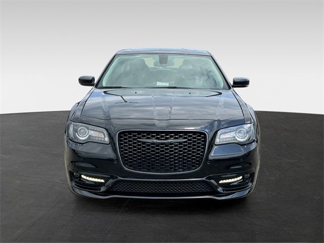 2023 Chrysler 300 Touring L