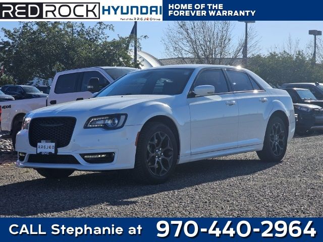 2023 Chrysler 300 Touring L