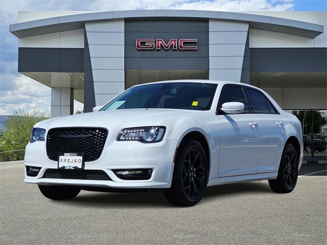 2023 Chrysler 300 Touring L