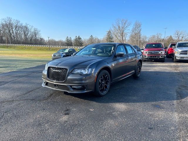 2023 Chrysler 300 Touring L