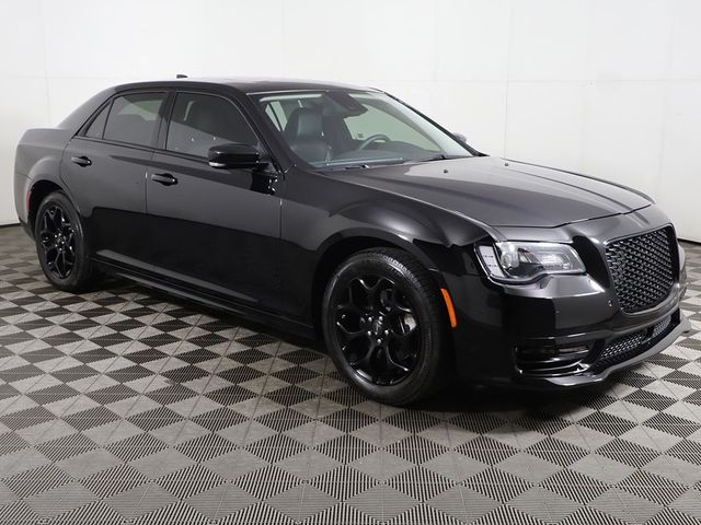 2023 Chrysler 300 Touring L