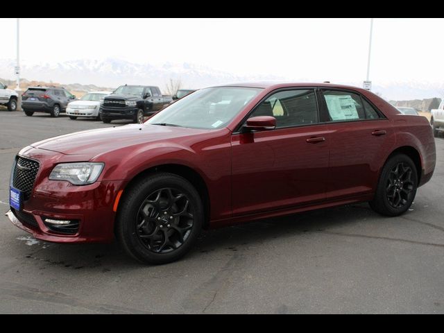 2023 Chrysler 300 Touring L