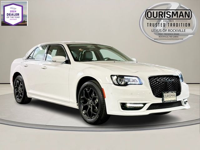 2023 Chrysler 300 Touring L