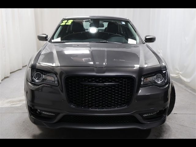 2023 Chrysler 300 Touring L