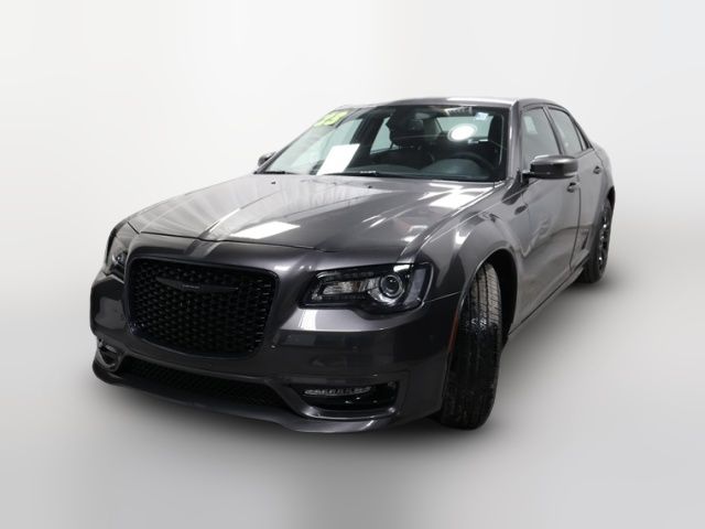 2023 Chrysler 300 Touring L