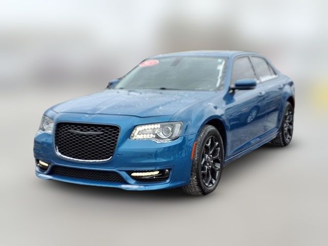 2023 Chrysler 300 Touring L